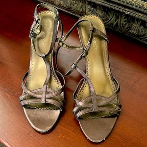 9 West heeled sandal